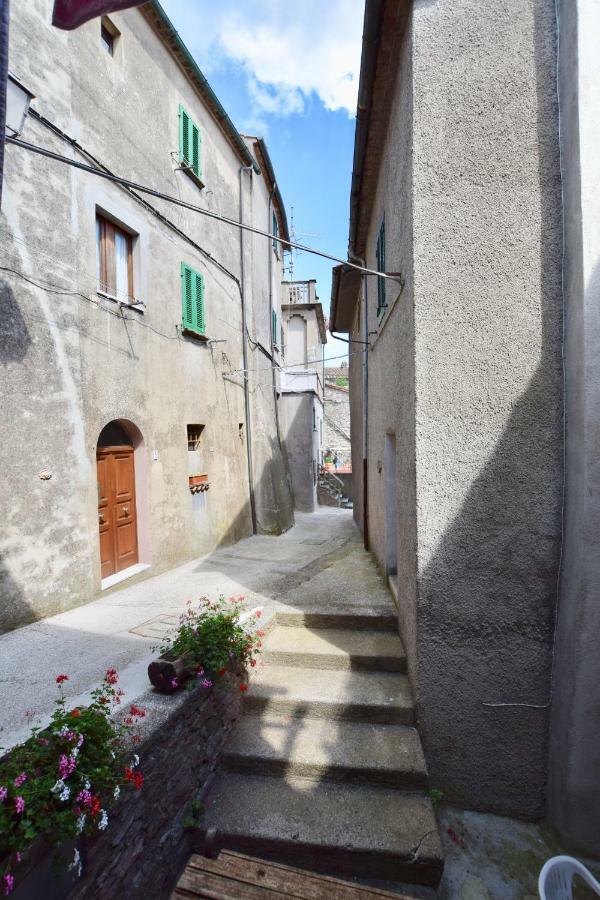 Luciano e Norma House Il Rustico Gerfalco Exterior foto